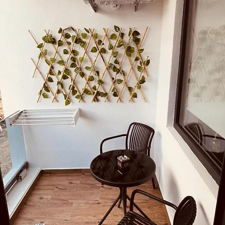 Alessia 107 Stefan Building Нэводари