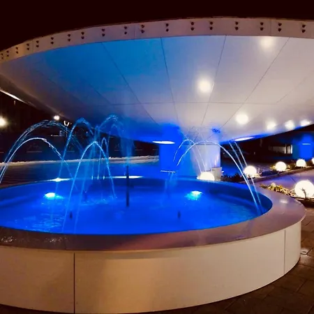 Alessia 107 Stefan Building Апартаменты Нэводари