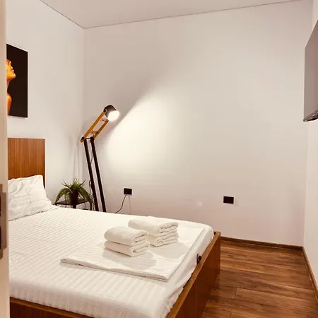 Alessia 107 Stefan Building *