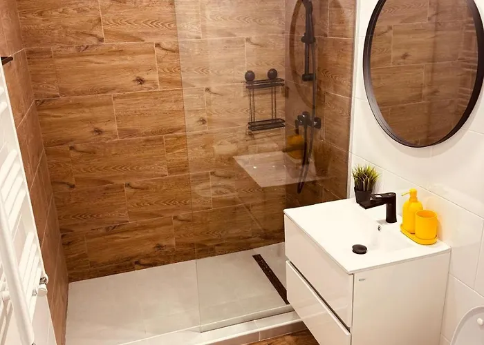 Alessia 107 Stefan Building * Năvodari